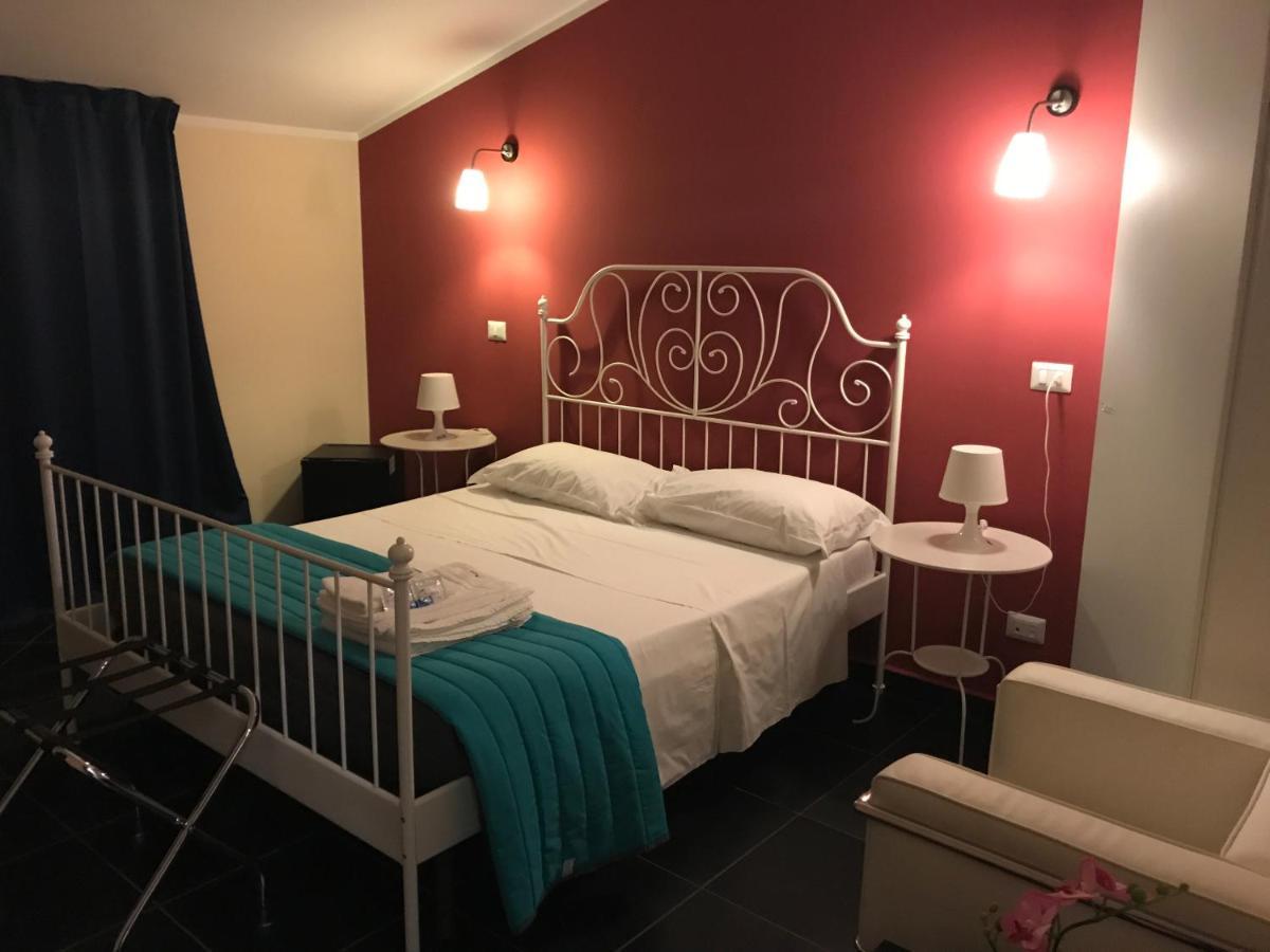 Hotel Ascot ไกยาเนลโล ภายนอก รูปภาพ